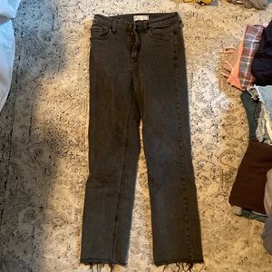 Cropped grey jeans